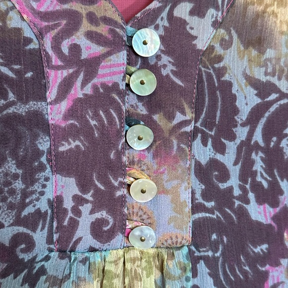 Coldwater Creek (size PL)Silk Pink/Green/Blue V-neck Blouse with 3/4  Sleeves - Picture 5 of 12